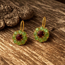 Lade das Bild in den Galerie-Viewer, Vintage Crystal Glanzohrringe