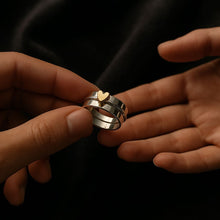 Lade das Bild in den Galerie-Viewer, Vintage-Ring – Herzgold trifft Silberglanz
