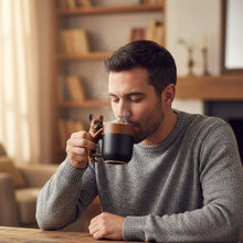 Lade das Bild in den Galerie-Viewer, Pfotenliebe – Die Tasse, die Hundehalter begeistert
